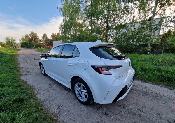 Toyota Corolla cena 75700 przebieg: 81830, rok produkcji 2020 z Zawiercie małe 407